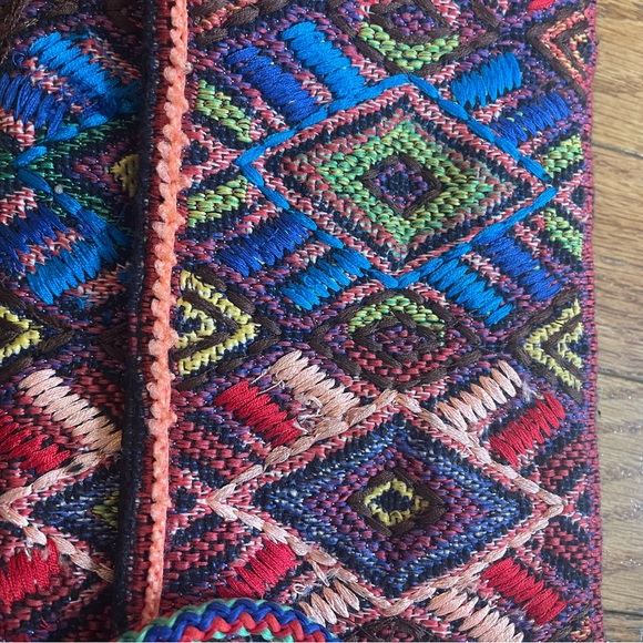 Embroidered Travel Organizer - Picture 4 of 6